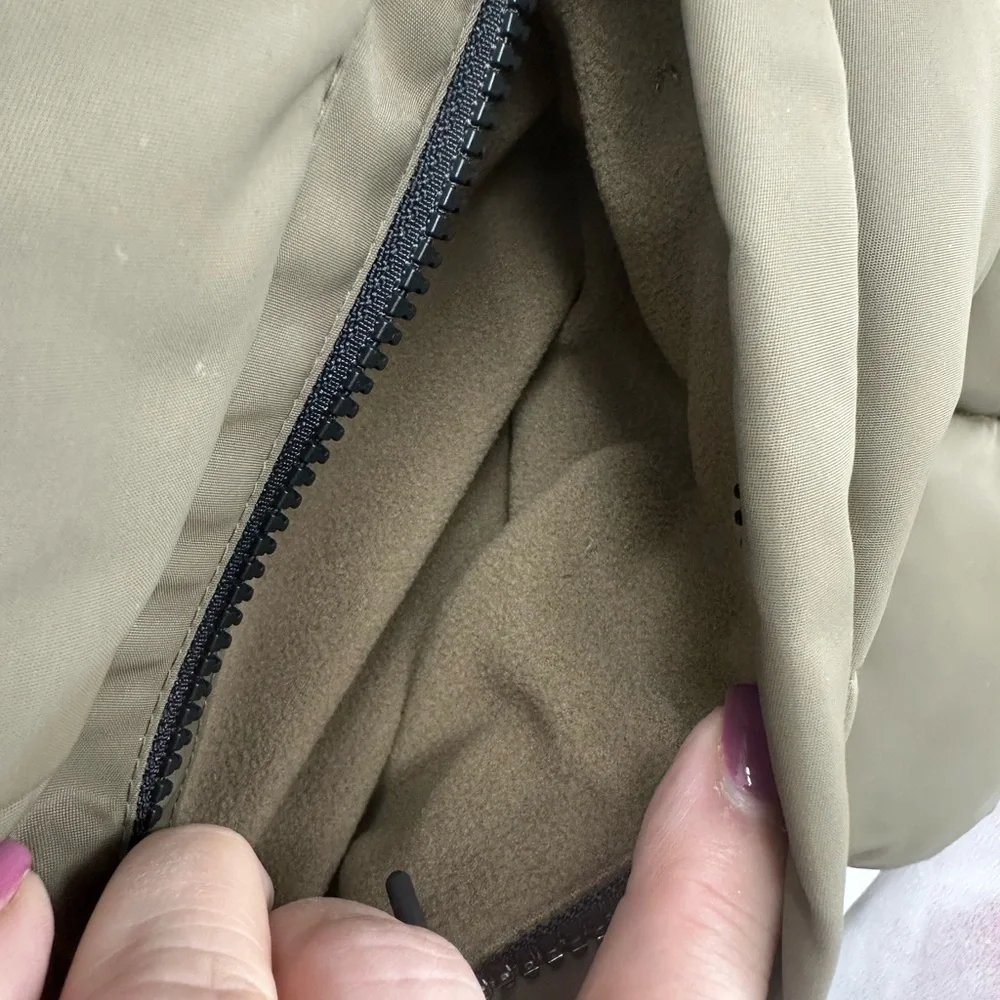 *NWT Abercrombie & Fitch Brown Puffer Jacket Mens Medium